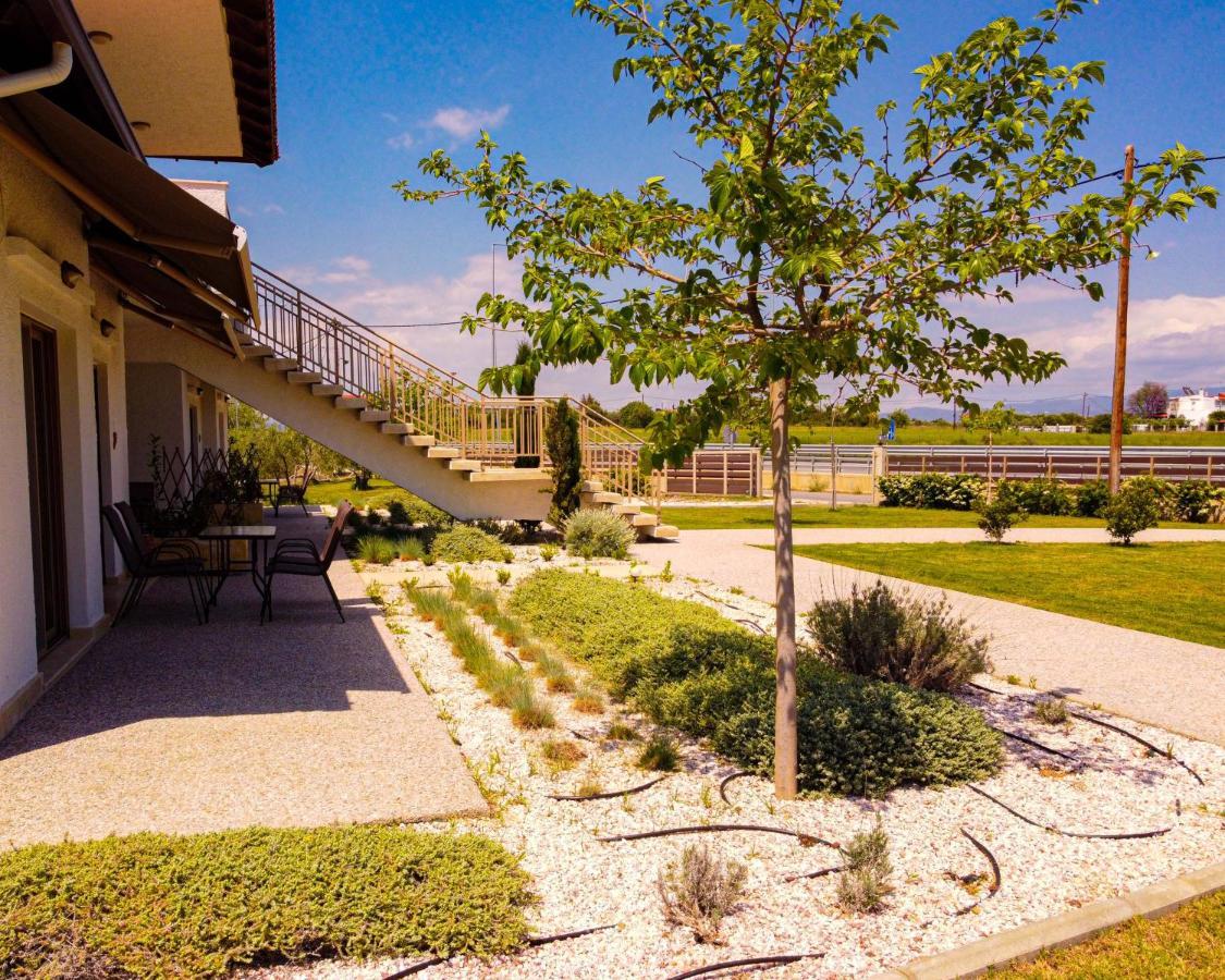 Varkes Suites 2 Nea Moudania Buitenkant foto